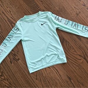Brand New Nike Boy’s Long Sleeve Shirt * Never Worn